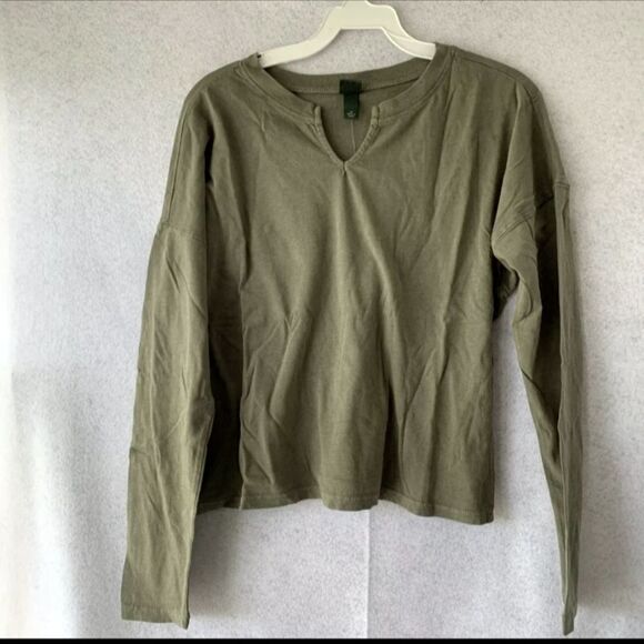 NWT Women's Notch Crop LS T-Shirt - Picture 2 of 4